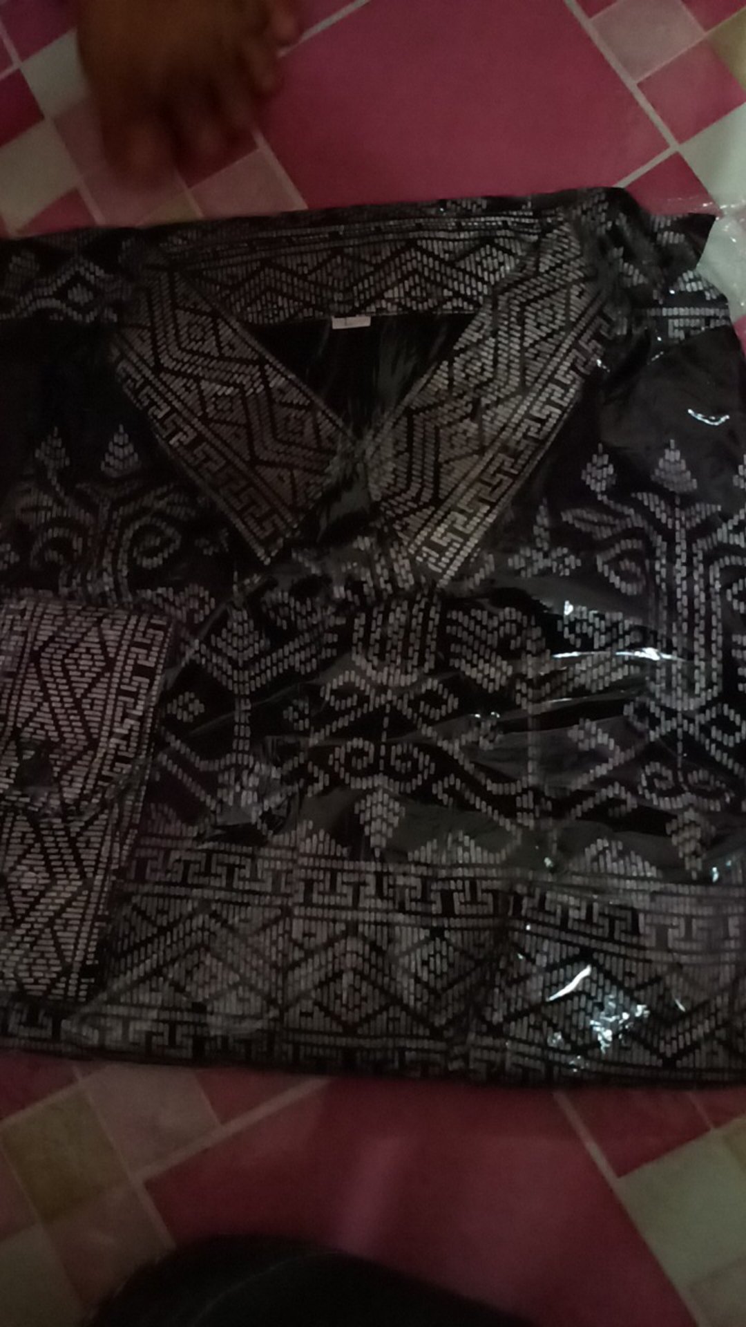 Kemeja Batik / Hem Batik Lengan Panjang Prada Mahkota Gold Silver Terbaru