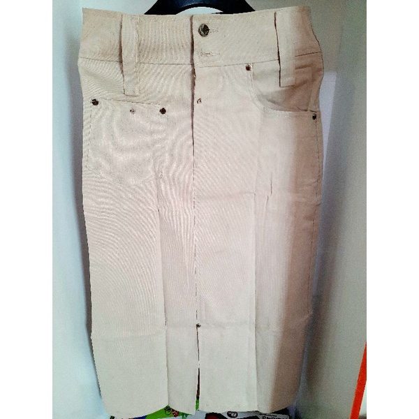 PL Rok Wanita ¾