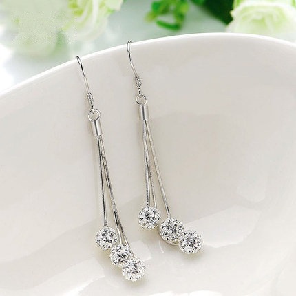 Anting Rumbai Panjang Desain Ceri Bahan Stainless Steel Aksen Berlian Penuh Untuk Aksesoris