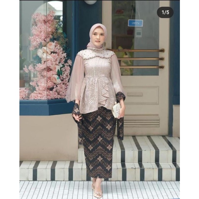 BAJU KEBAYA VANILA COUPLE LAMARAN MURAH MERIAH BERKUALITAS