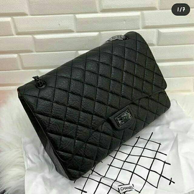 Tas Chanel wanita warna hitam