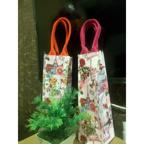 tas botol totebag Tumbler size 8 x8*25 cm bahan waterproof tebal motif banyak