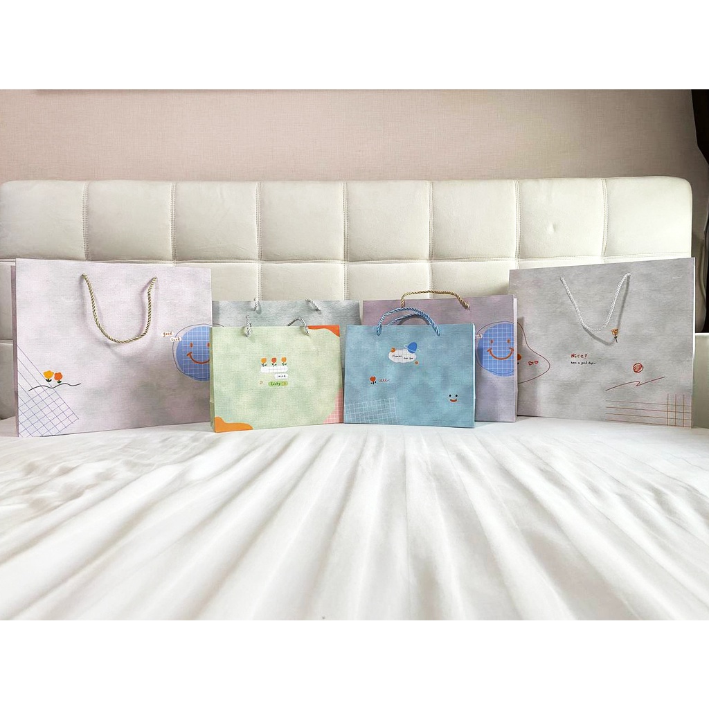 

Paper Bag motif Have a Good Day / Tas Kertas / Tas Kado / Goodie bag