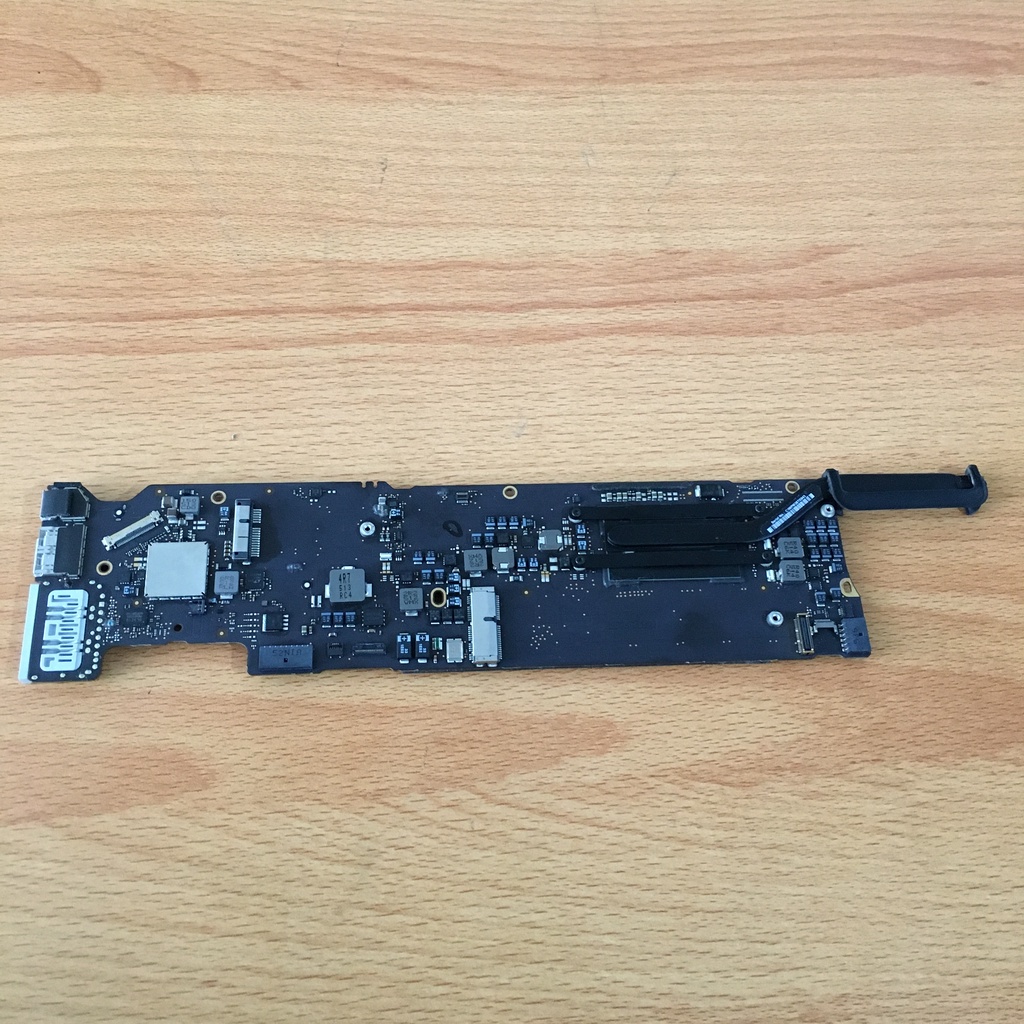 Logicboard Macbook Air 2015 A1466 13 Inch Motherboard Kondisi Mati