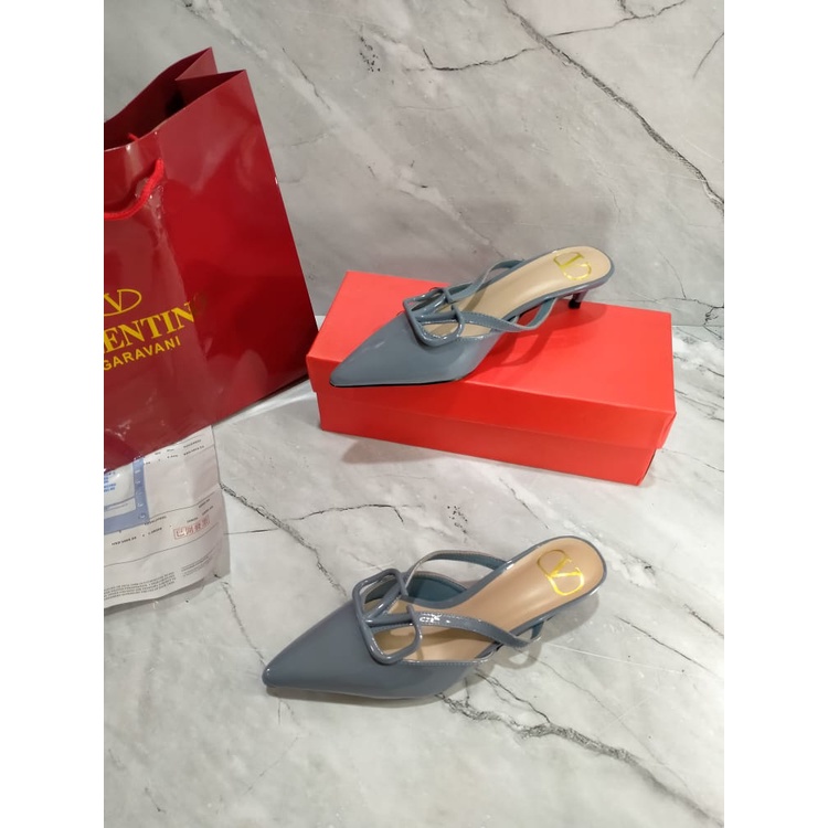 Heels wanita Va 15