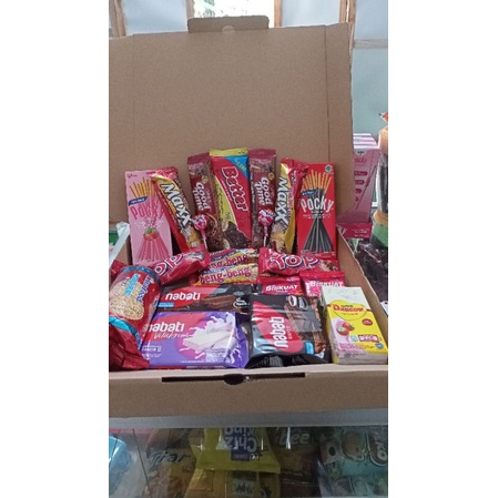 

Hampers Snack Ukuran 30x30x5