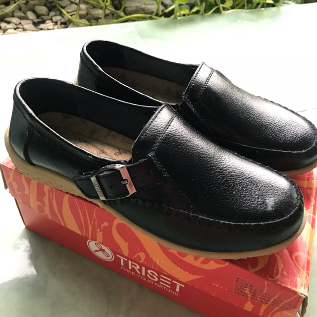 Sepatu Triset Preloved