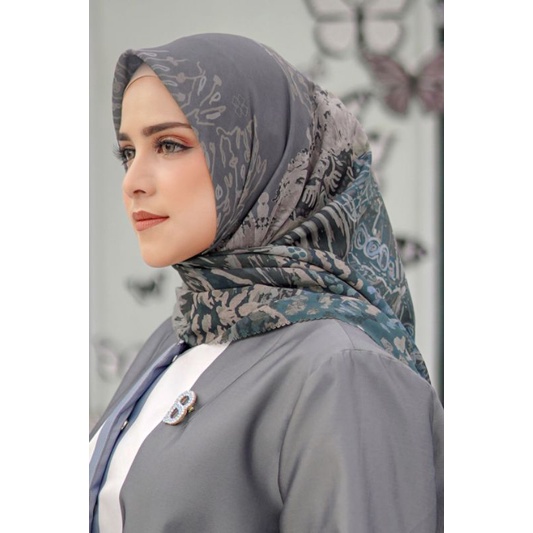 READY Farsha Stone Buttonscarves