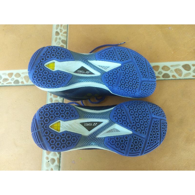 Sepatu Yonex Shb 65Zm (Kento momota)
