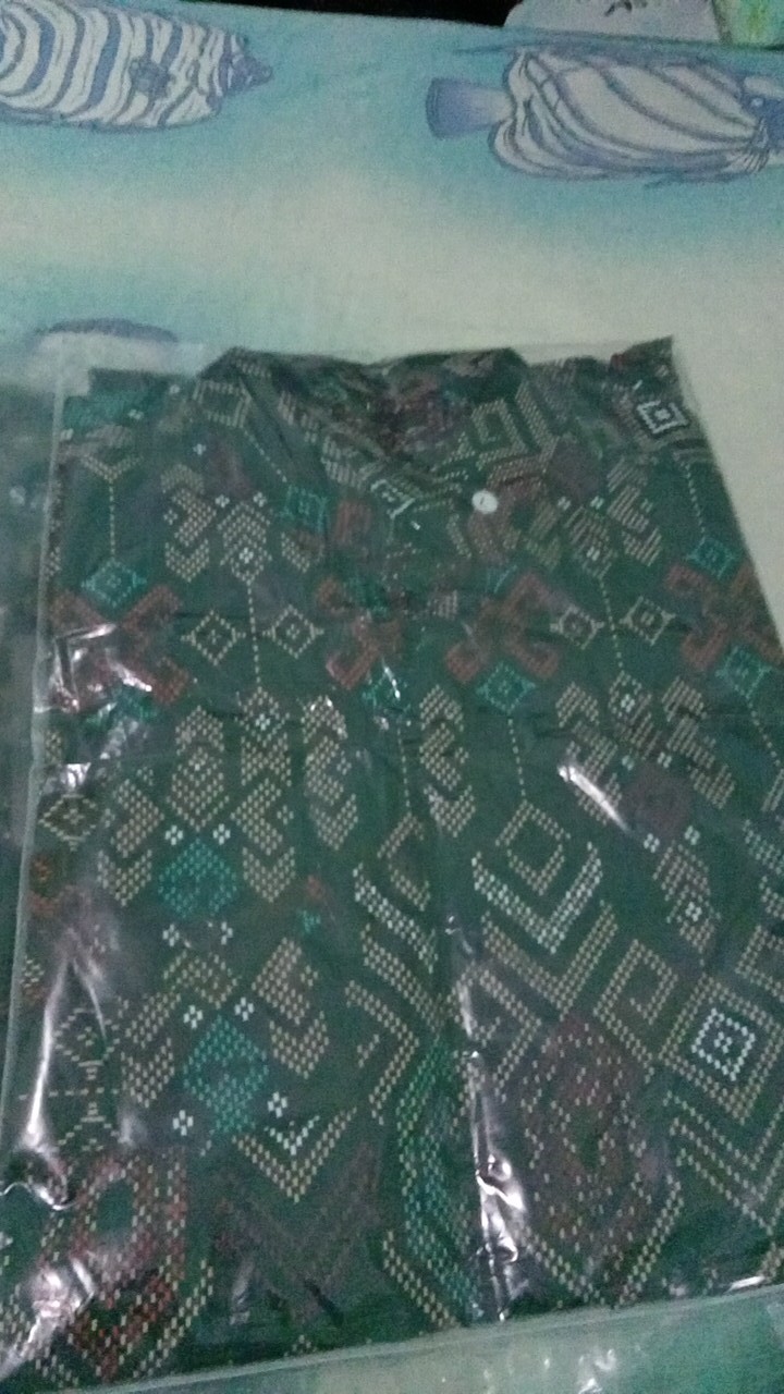 Credomenstore 7752 Kemeja Batik Pria Lengan Panjang Navy Floral