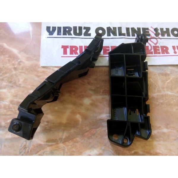 Kipuco Sparepart HOLDER BRACKET KANCINGAN BEMPER DEPAN SX4 XOVER X-OVER 1 SET
