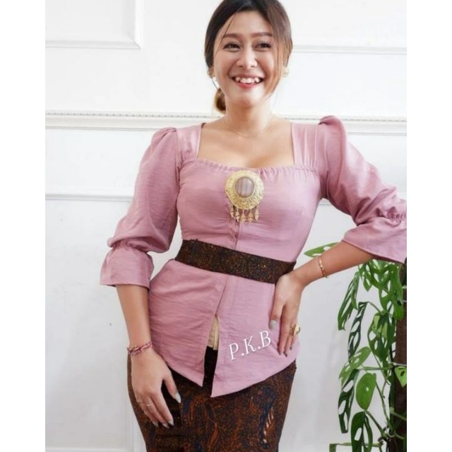 KEBAYA BALI SABRINA KRINGKEL TANGAN KERUT