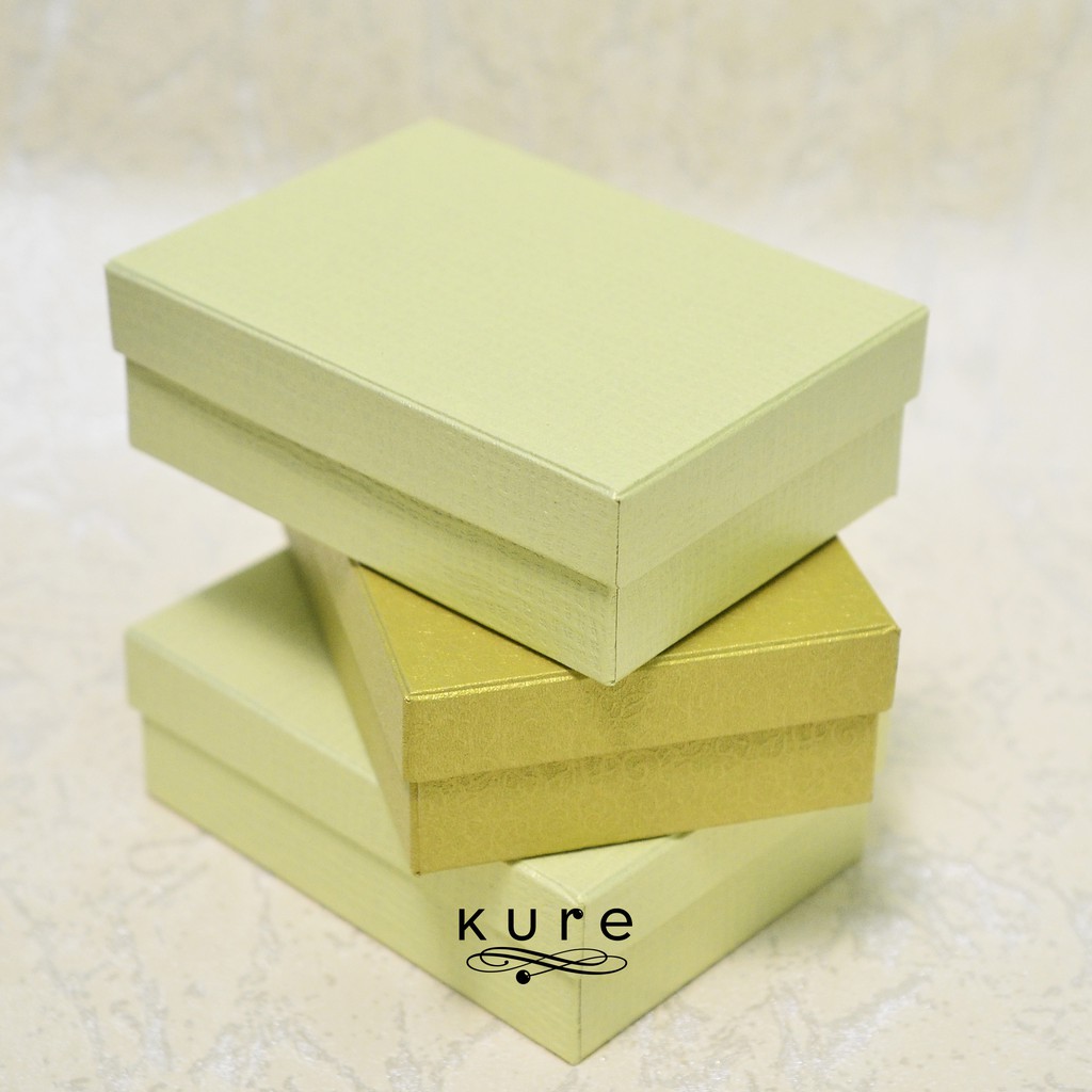 

KURE Exclusive Gift Box - Small Size (Kotak Kado Cantik Ukuran Kecil)