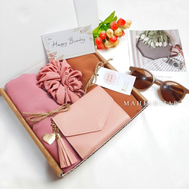 Hampers Hijab Pashmina Babydoll / Paket Gift hadiah murah / Kado Ulang tahun , pernikahan , annivarsary , wisuda