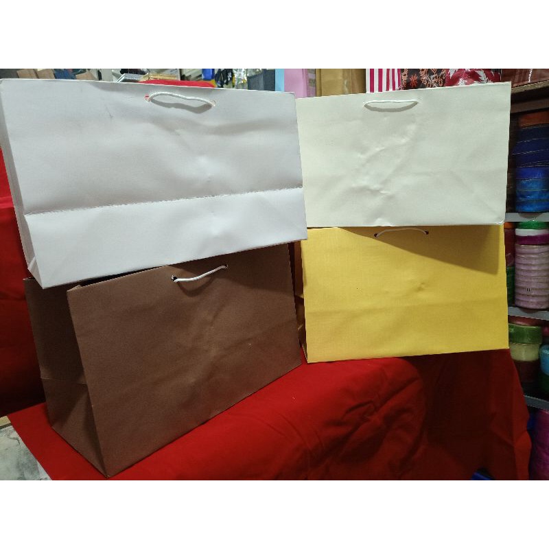 

paper bag bronis 33 bahan Jasmin isi 12 pcs terlaris dan termurah