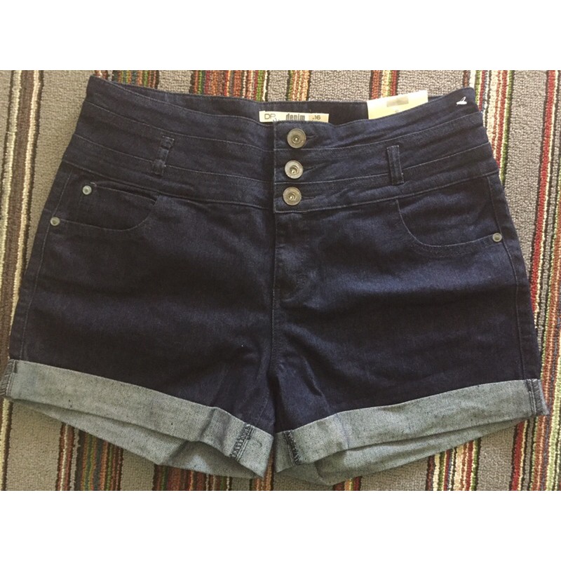 Hot Pants size L / Celana Pendek Jeans size L merk Dorothy Perkins