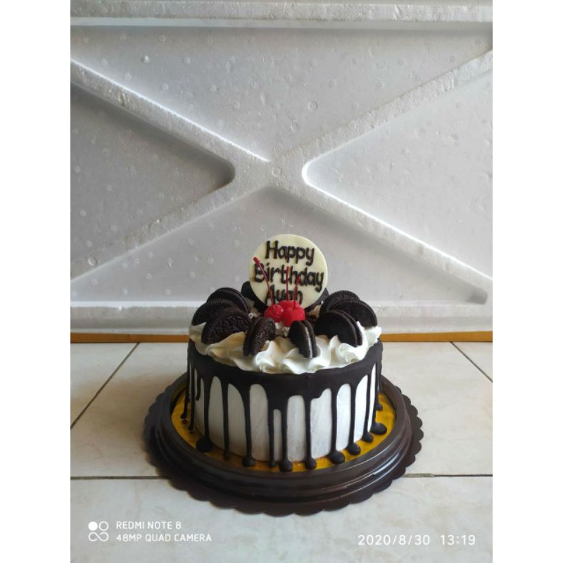 

PROMO !!! ICE CREAM TART, Model Oreo Tart Chery, 16 cm, Tart Dalamnya 100% Ice Cream Tanpa Kue
