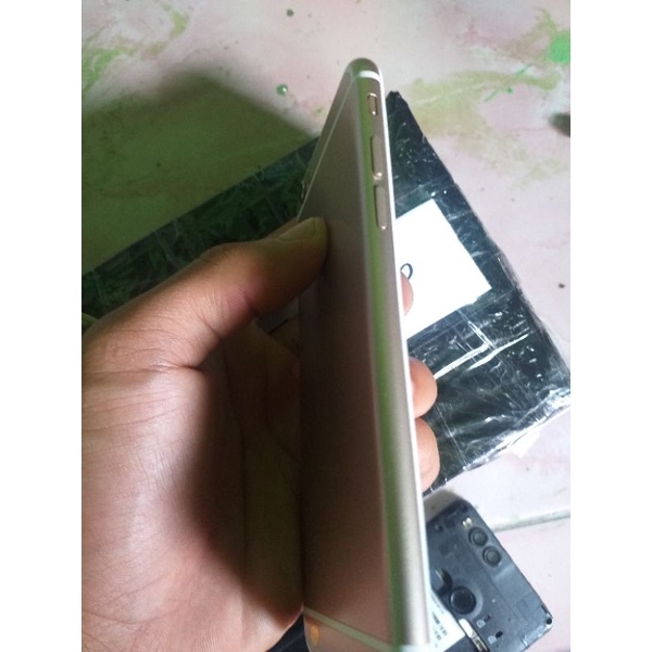 iphone 6 s h-d-c minus pin tapi masih bisa kebuka pake sidik jari dan retak sehelai