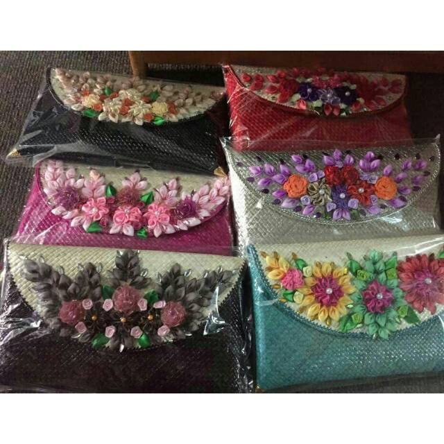 Tas anyam pandan bunga,tas kerajinan,clutch anyam pandan,tas pesta,tas kondangan,dompet mini,