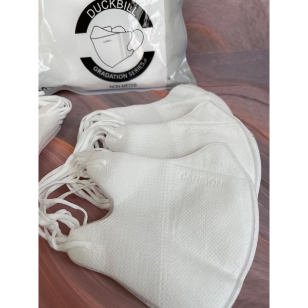 Masker Duckbil / Duckbill 3 Ply Careion Embost Hitam Dan Putih 50pcs
