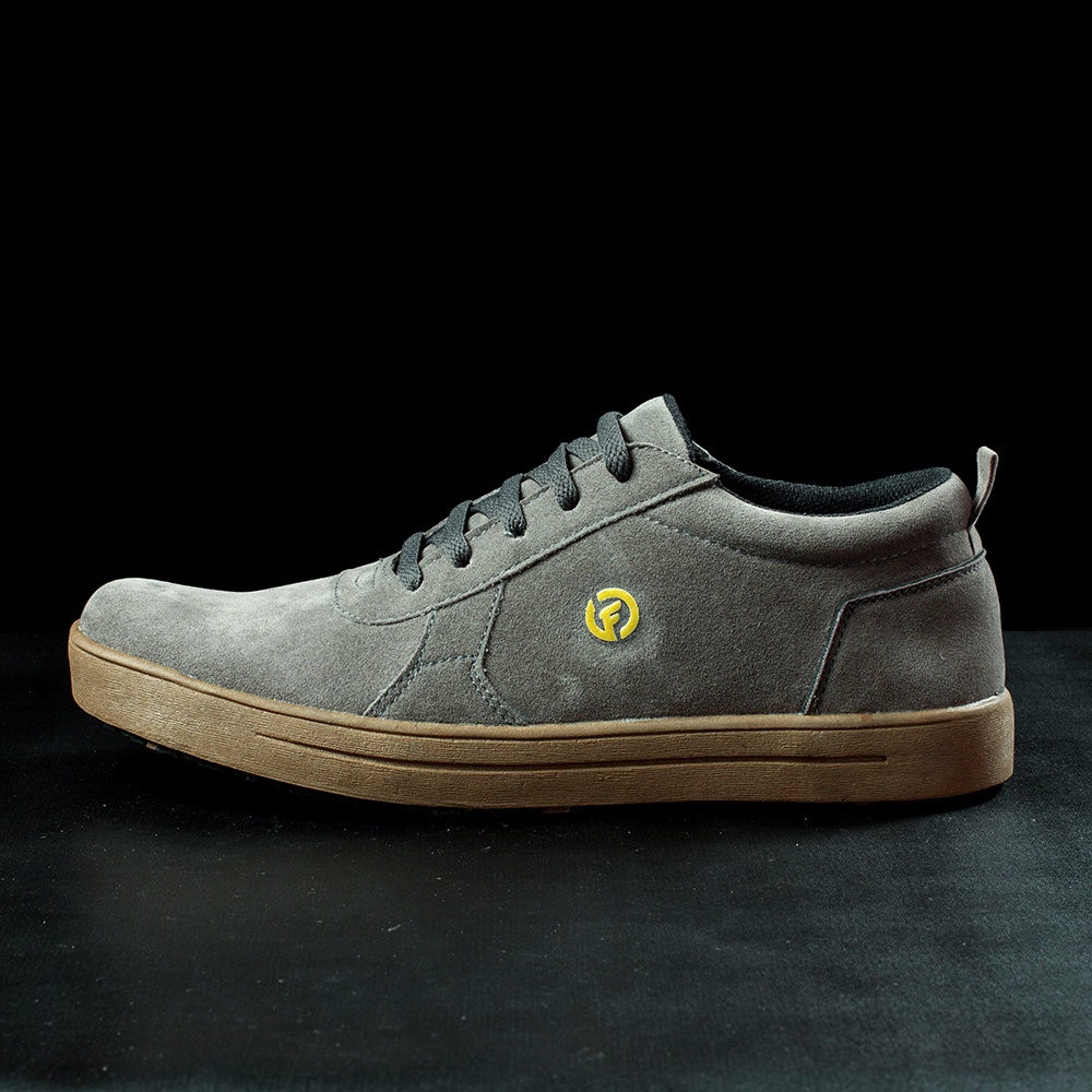 FLINT GREY |ManNeedMe x FLAZHBACK| Sepatu Sneakers Pria Casual Shoes ORI PREMIUM SOL DIJAHIT