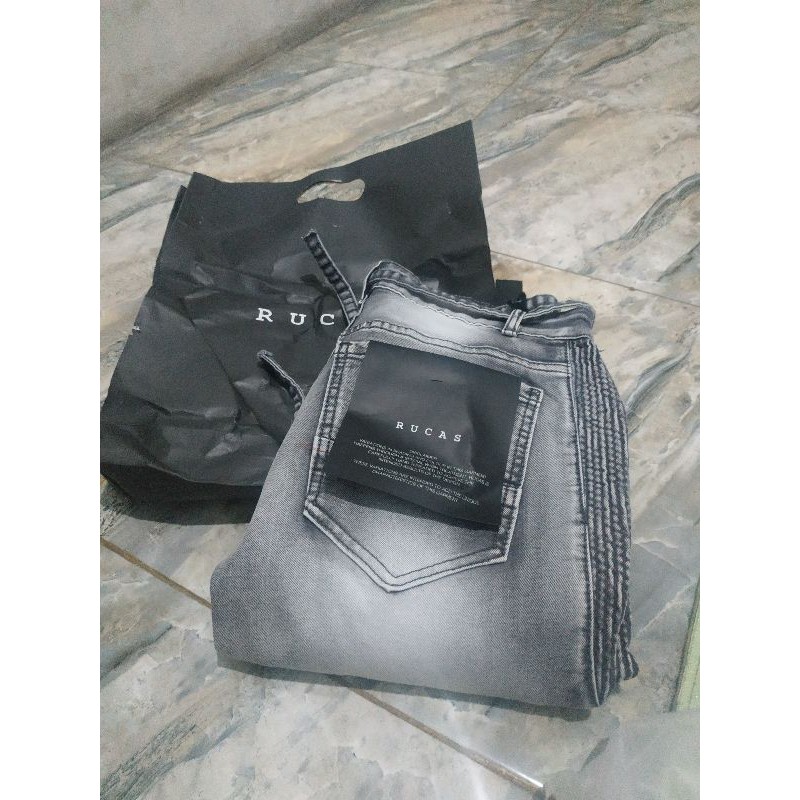 Rucas Ceramic Belted Gray