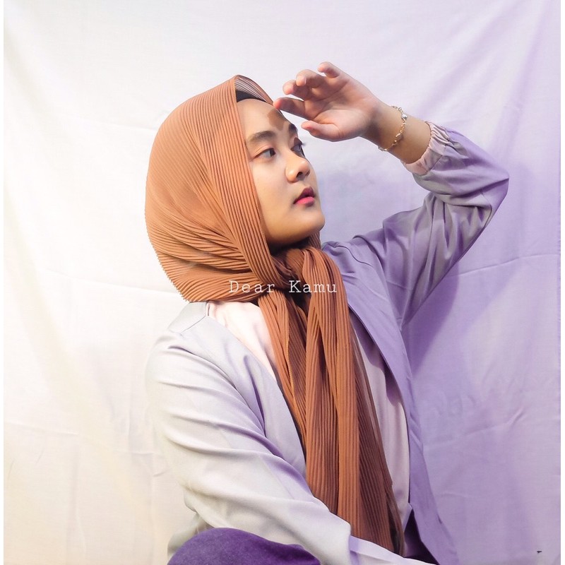 Kerudung Pashmina Plisket Shawl Wanita (Warna Nude) By. Dear Kamu