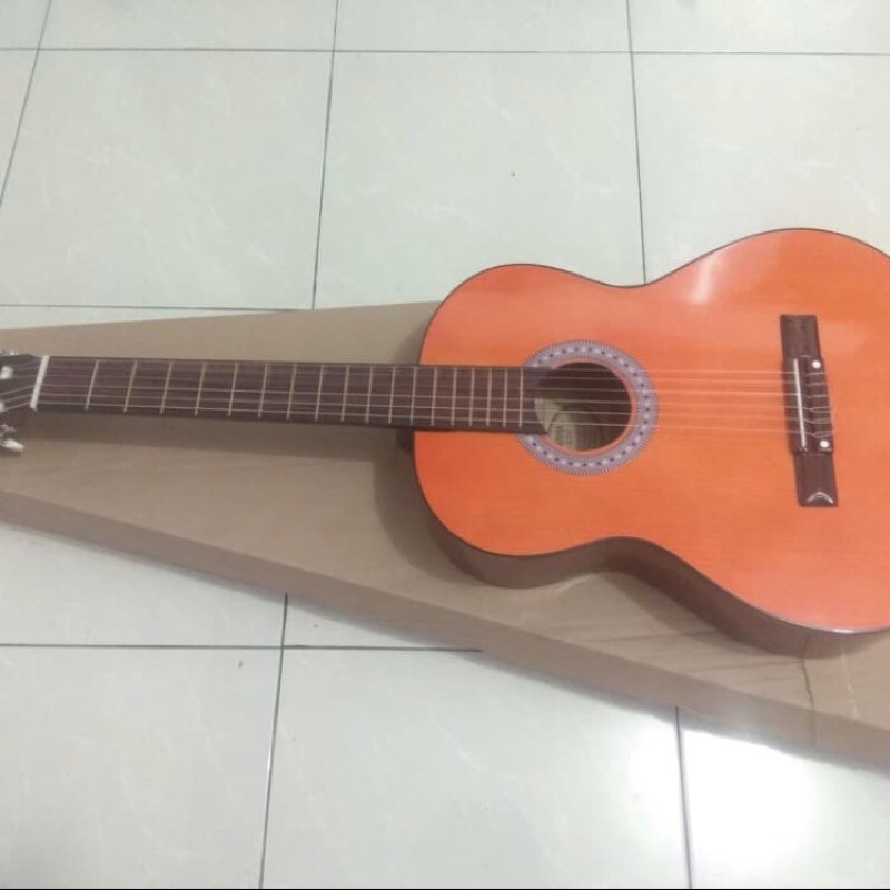 Gitar akustik klasik YAMAHA nilon custom MURAH