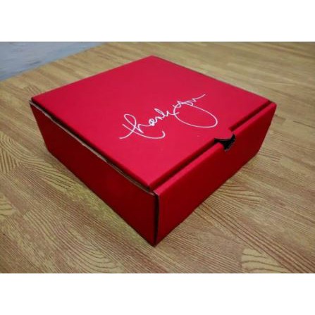 

Box 18X18X7 Cm Kardus/Karton/Polos/Pizza/Nasi/Hampers/Gift Box/Natal/Packing Online Shop/Hijab
