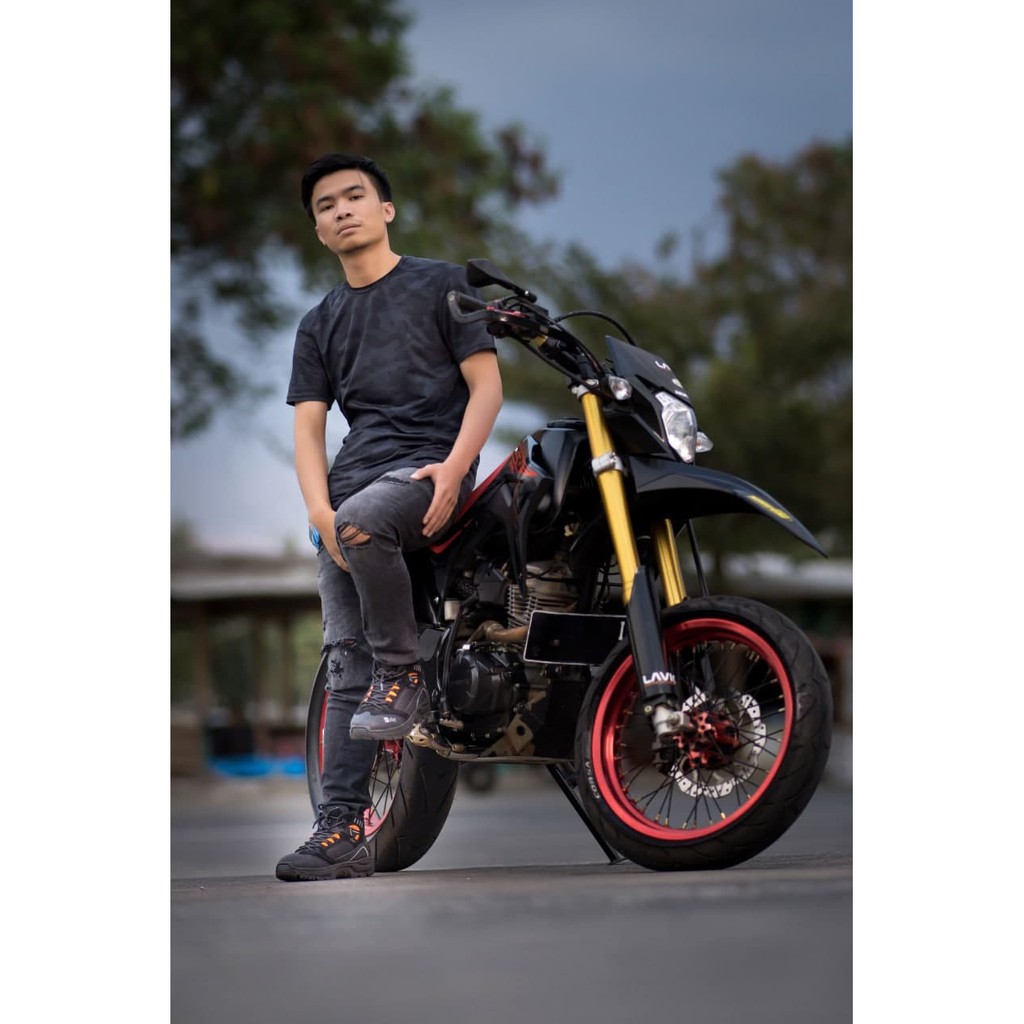 Sepatu Outdoor Pria Mendaki Gunung Hiking Berkendara Olahraga Running Model Keren dan Sporty Bukan Safety Ujung Besi Lavio Original