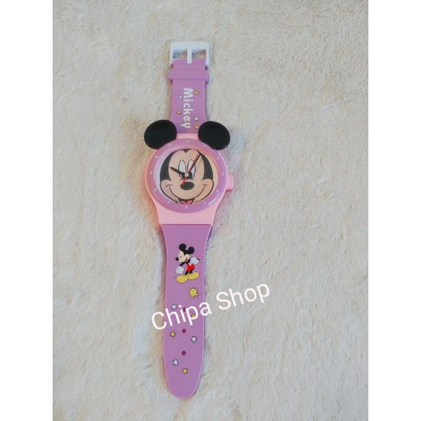 Jam dinding karakter lucu / bentuk jam tangan