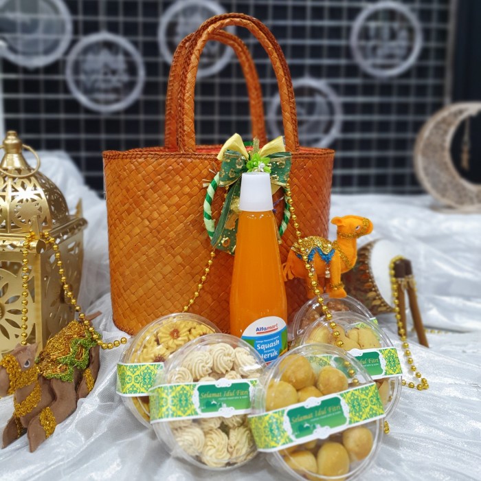 

Paket box hampers lebaran kue kering toples murah 60