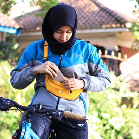 12.12 Big Day Sale  Waistbag Soulgate Exer Dua Muka Bisa untuk SEPEDA