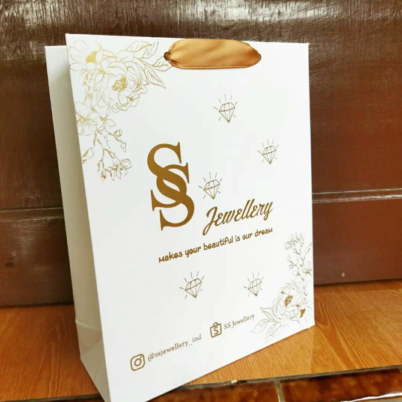 

PAPERBAG IVORY SIZE PXLXT 20*10*25