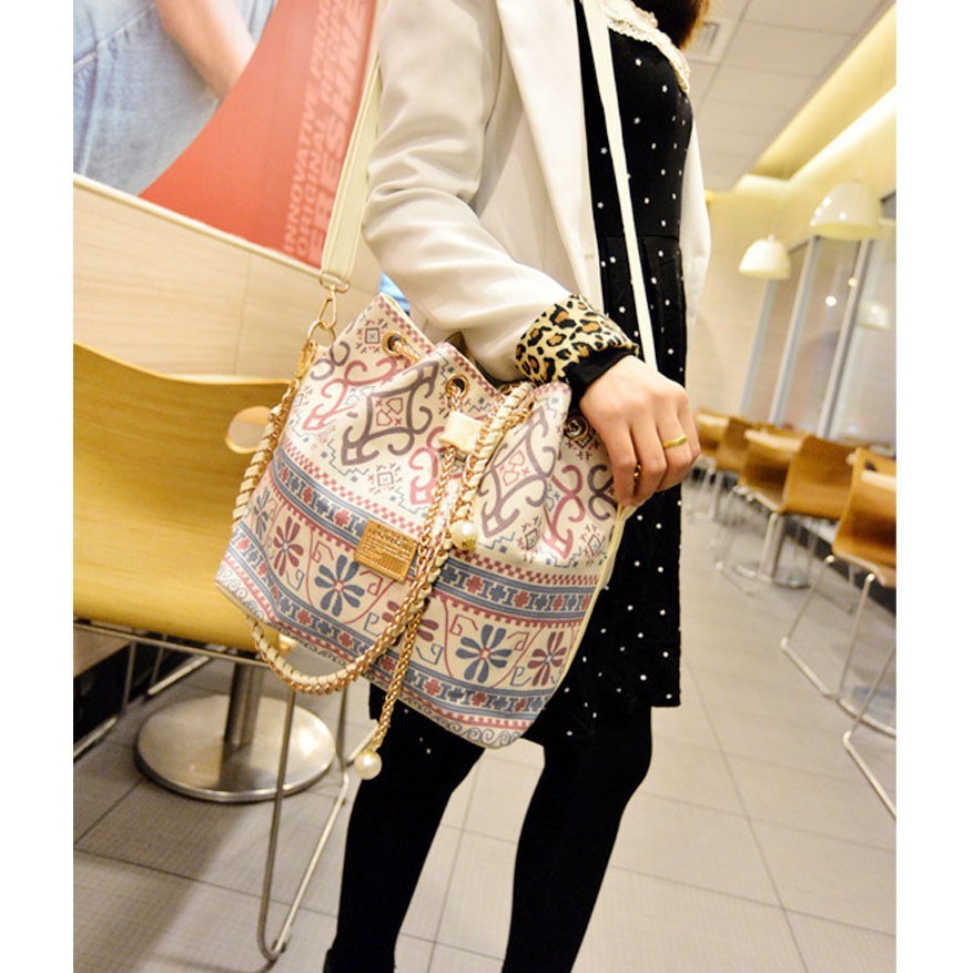 Mall Tas Selempang Wanita Drawstring - OMFB3OWH White