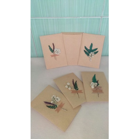 

Amplop kartu ucapan untuk isi hampers