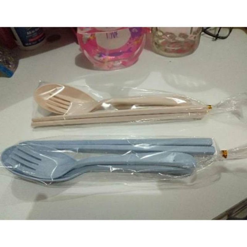 Sendok Garpu Sumpit Bahan Plastik / Sendok Set Garpu Sumpit