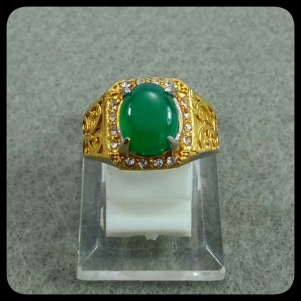 CINCIN GREEN CHALCEDONY IJO BOTOL SIZE KANTORAN HQ