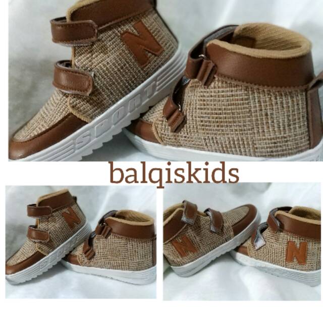 Sepatu boots anak laki laki