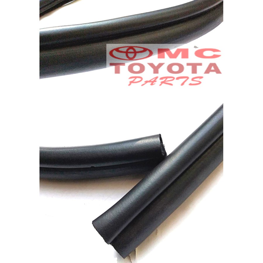 Karet Body Pintu Innova 62311-0K030 62312-0K030 62331-0K030 62332-0K030