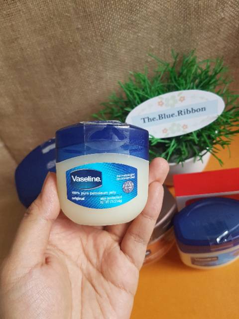 MADE IN USA !! VASELINE PETROLEUM JELLY