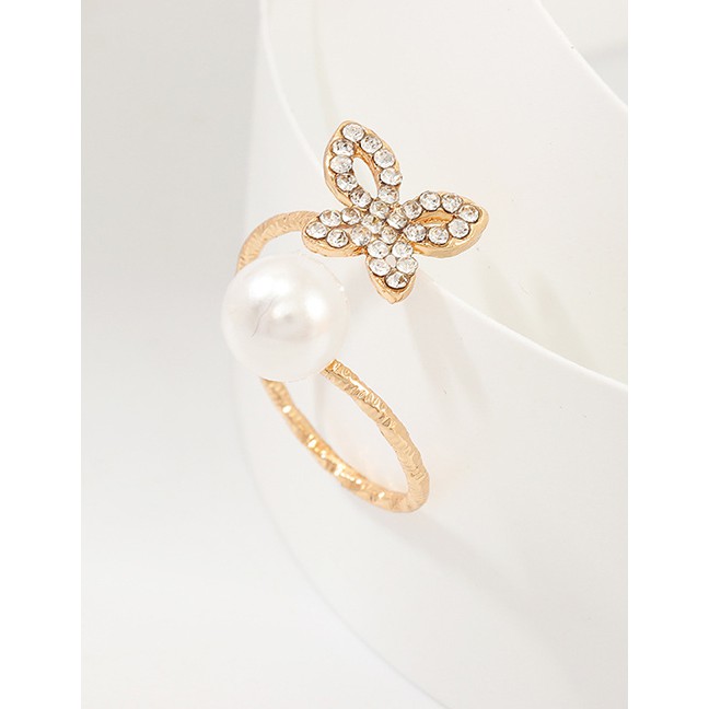 LRC Cincin Fashion Gold Butterfly And Diamond Ring D22193