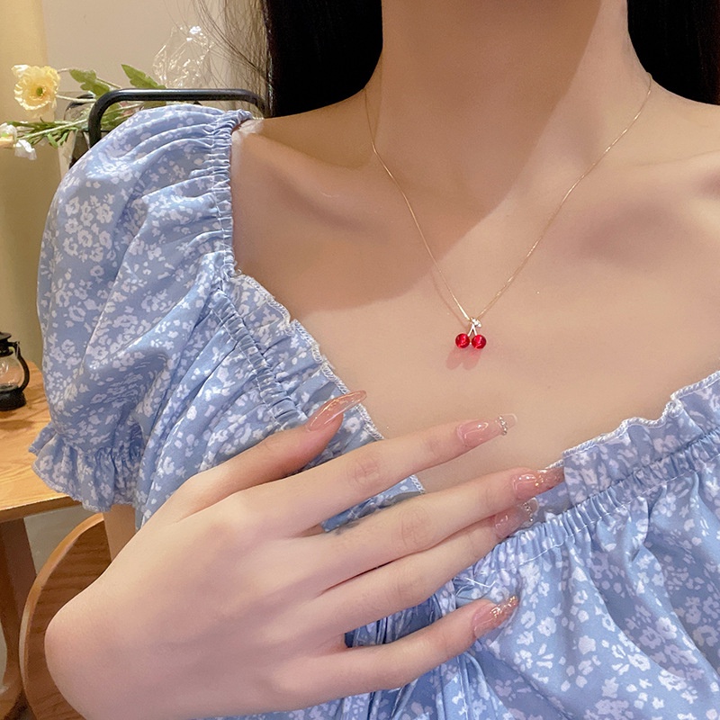 Kalung Rantai Klavikula Desain Cherry Warna Merah Gaya Korea Untuk Wanita