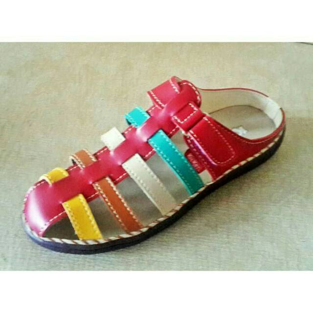 Sepatu sandal anak perempuan kickers merah
