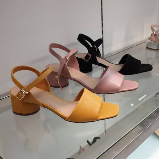 Sale Urban co Ivone shoes ori