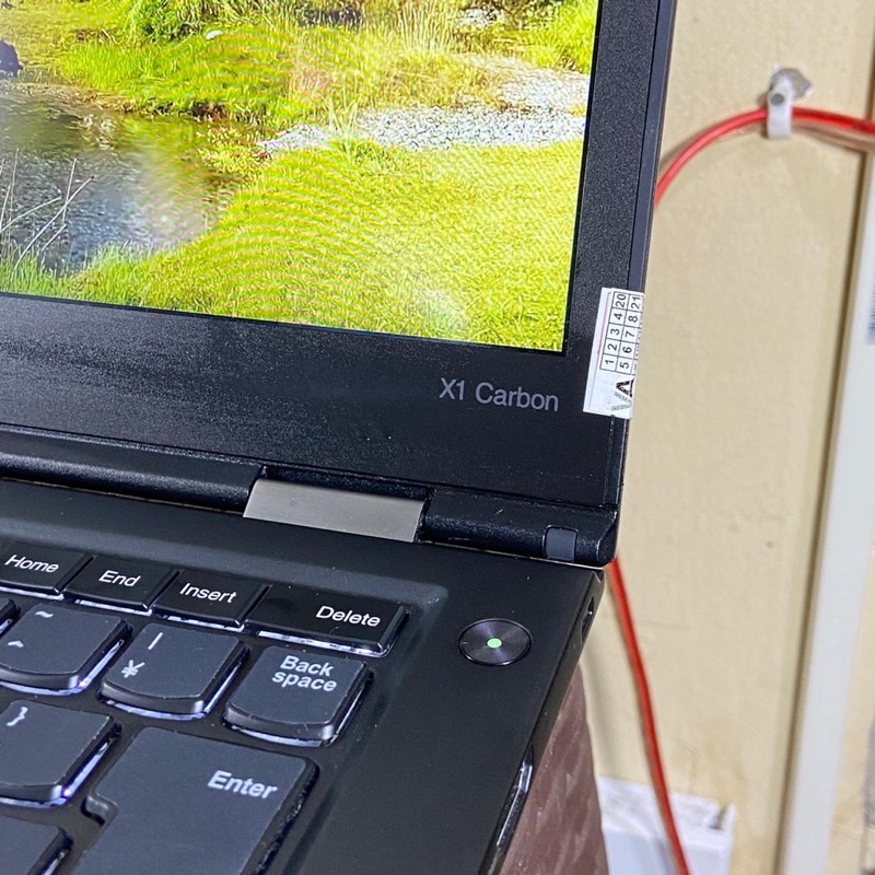 LENOVO THINKPAD X1 CARBON CORE I5 6300U RAM 8GB SSD 128GB MULUS BERGARANSI