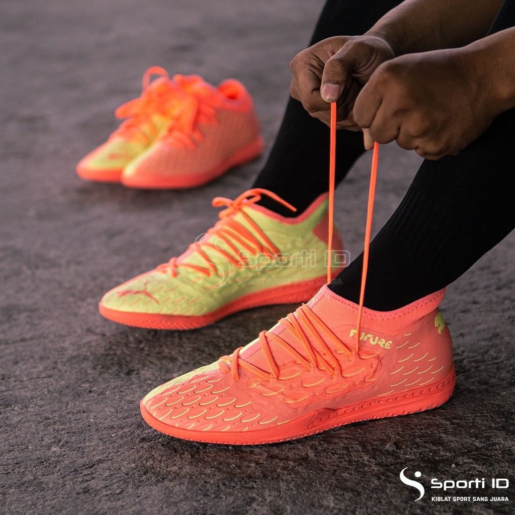 Sepatu Futsal Puma Future 5.3 OSG IT - Peach 105940-01