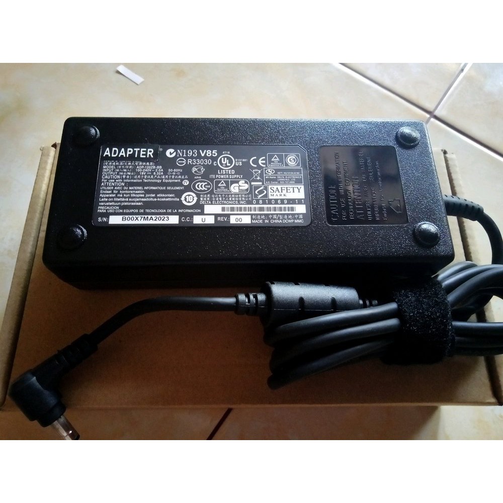 adapter adaptor charger gigabyte sabre 15 Murah
