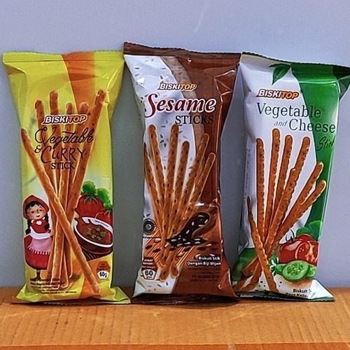 [HALAL] Biskitop Vegetable and Cheese Stick 60gr / Curry Stick Rasa Keju / Kari / Sesame Wijen