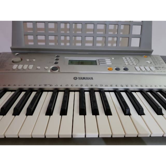 Keyboard Yamaha PSR E303